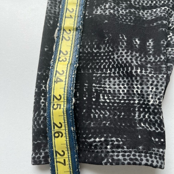 Nike Dri-Fit Reflective Cropped Running Athletic Capri Leggings Black Medium - Picture 9 of 11